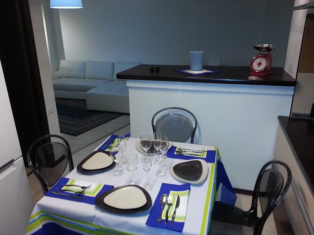 Apartment 3 Rooms Elegant 부쿠레슈티