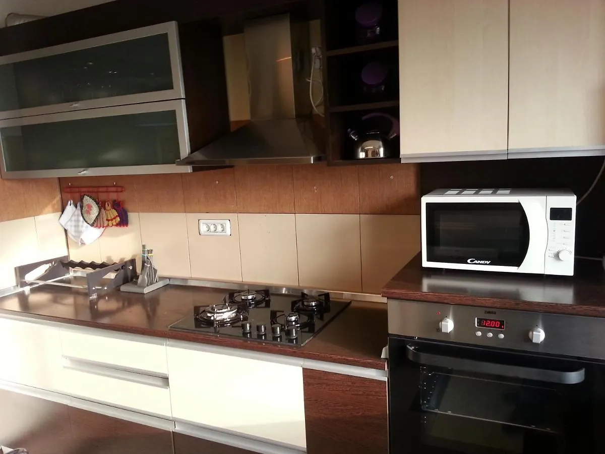 Apartment 3 Rooms Elegant 부쿠레슈티 0*,  루마니아