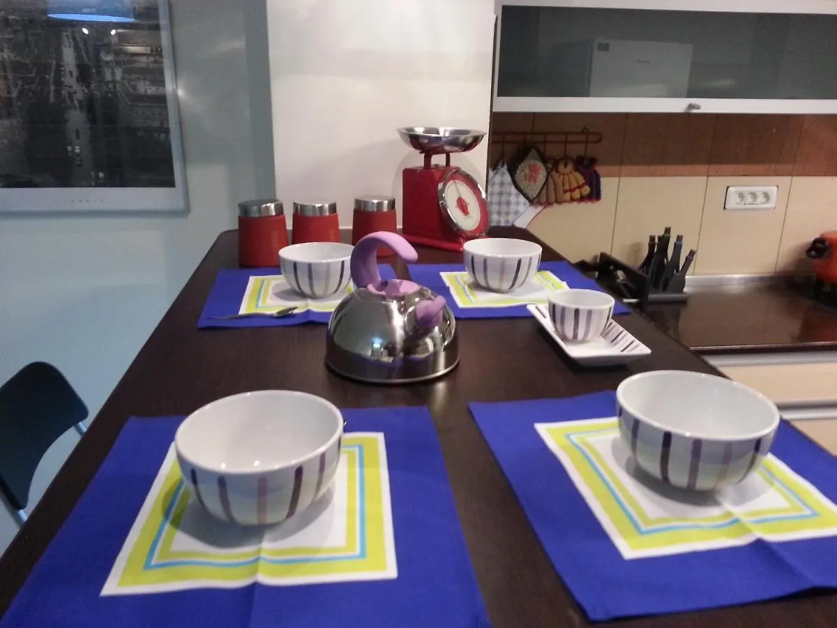 Apartment 3 Rooms Elegant 부쿠레슈티 0*,  루마니아