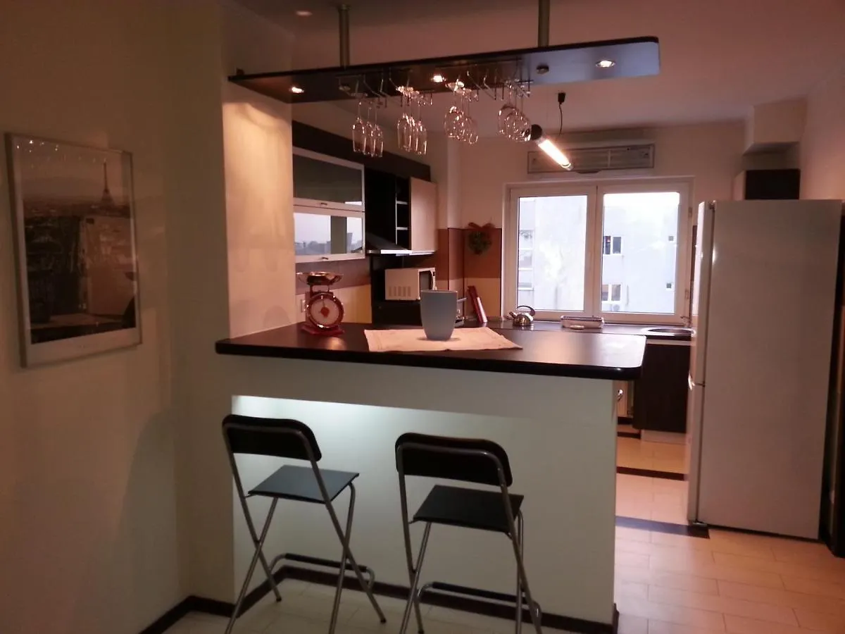 Apartment 3 Rooms Elegant 부쿠레슈티