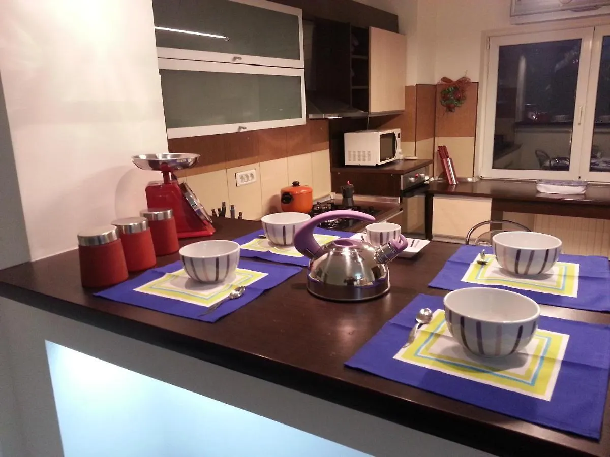 Apartment 3 Rooms Elegant 부쿠레슈티