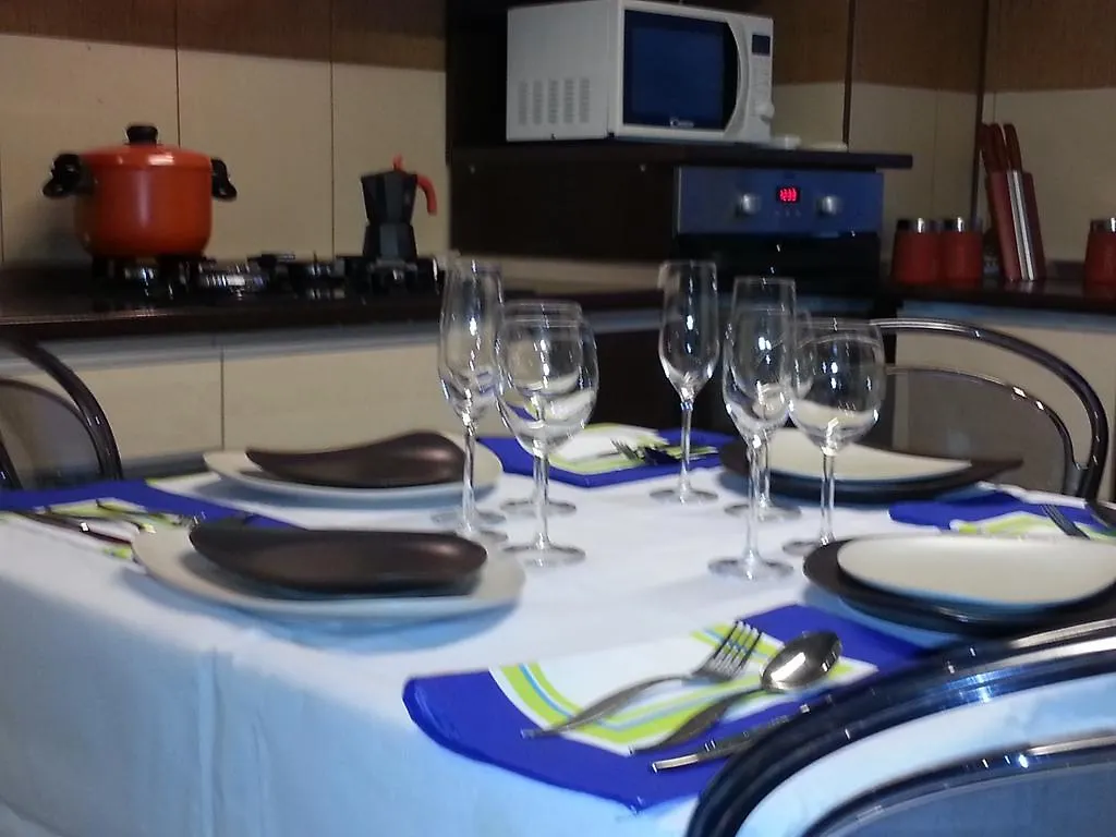 Apartment 3 Rooms Elegant Bukarest 0*,