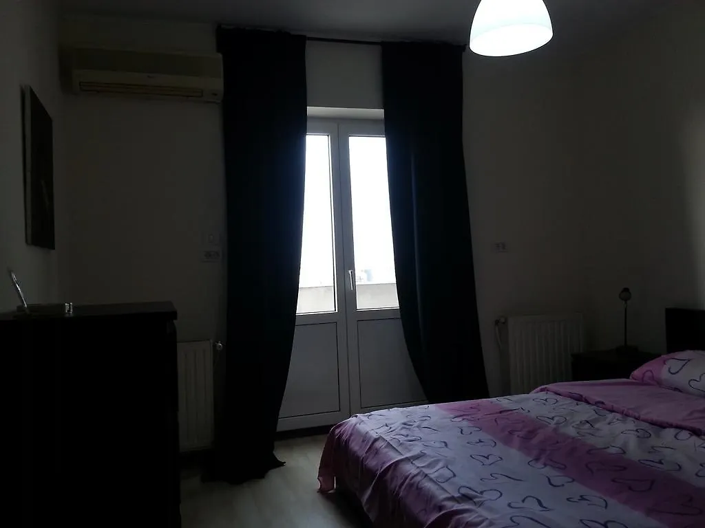 Apartment 3 Rooms Elegant Bucharest 0*,